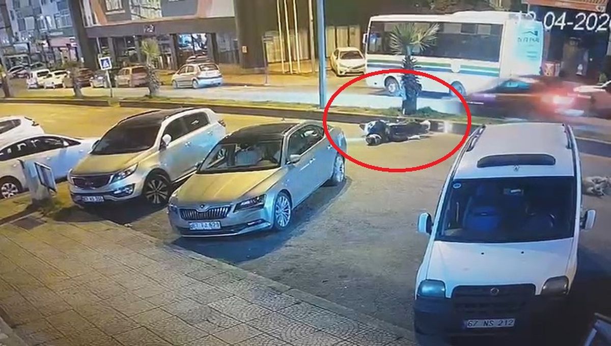 Motosikletin Çarptığı Köpek Hayatını Kaybetti, Sürücü Yaralandı