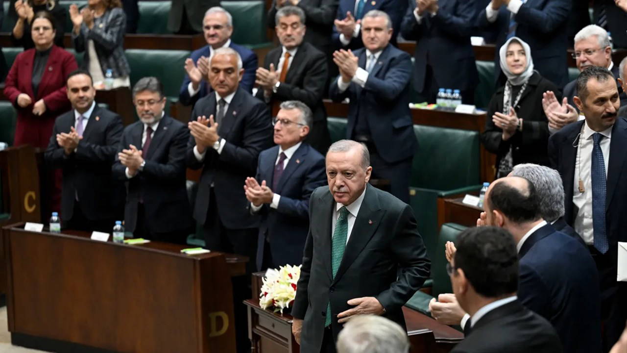 AKP’den Önemli Duyuru: Bakanlar Basına Açıklama Yapmayacak