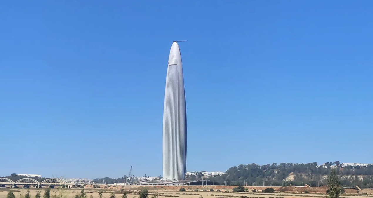 Roket Şeklindeki Gökdelen, Afrika’nın Zirvesine Yerleşti